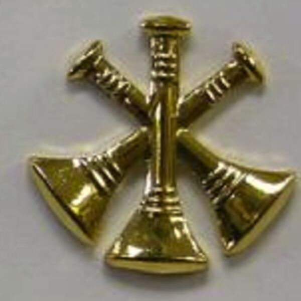 3 Crossed Bugle Cutout Gold  Thumbnail